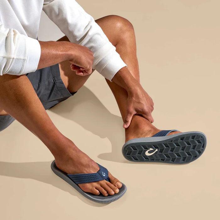 OluKai Ulele Mens Sandal Blue Depth / Charcoal