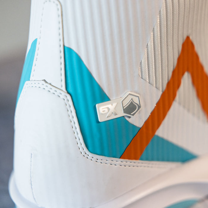 Liquid Force 2027 Vertex 6X Wakeboard Binding - White