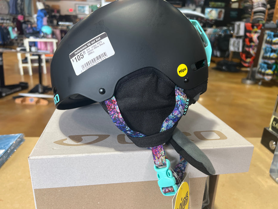 giro helmet snowboard Neo MIPS while Stack Vent technology helps prevent your ski goggles from fogging up Ledge Mips Helmet