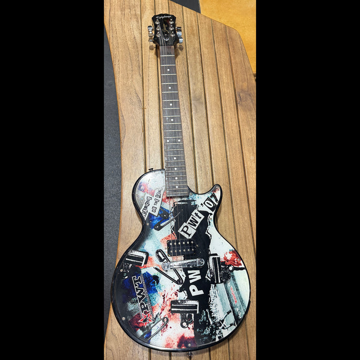 2007 MasterCraft Pro Wakeboard Tour Epiphone Trophy Guitar with Case – Rare PWT Memorabilia