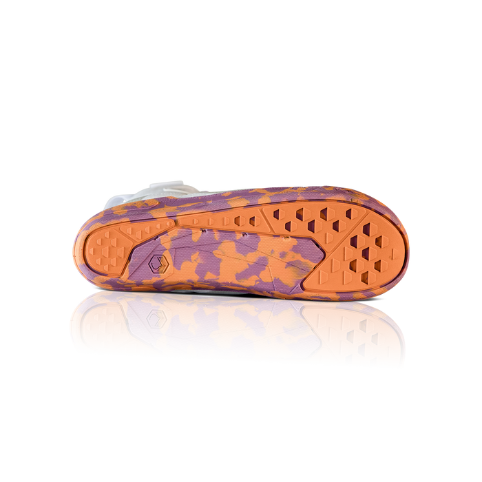 Liquid Force 2027 Hook 6X Wakeboard Binding - White