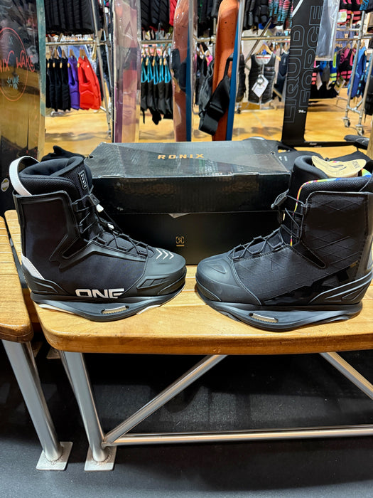 2025 RXT/ONE boot Mixmatched Pair - 12