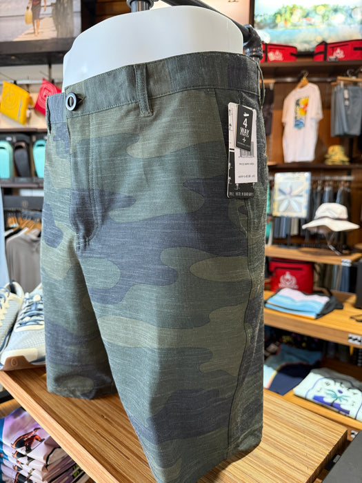 Performance Linton Hybrid Walk Short Green Camo