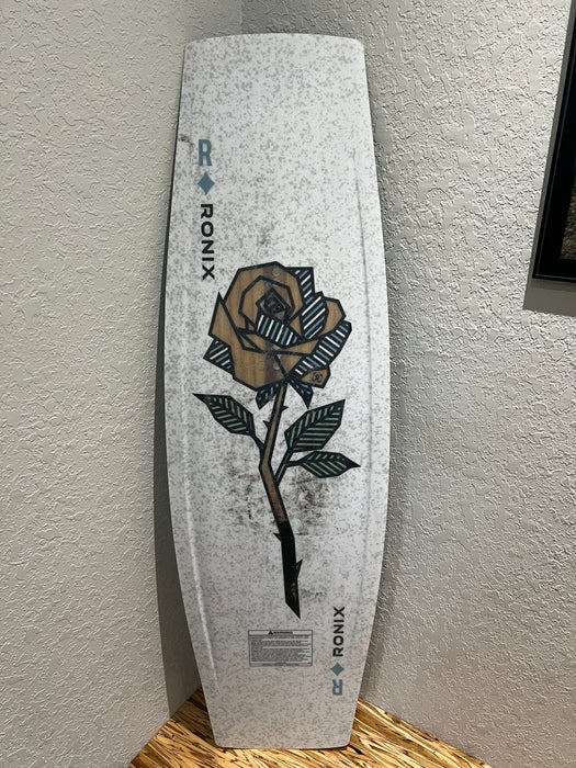 Ronix Demo 2024 Utopia 147 Wakeboard Blue / Rose